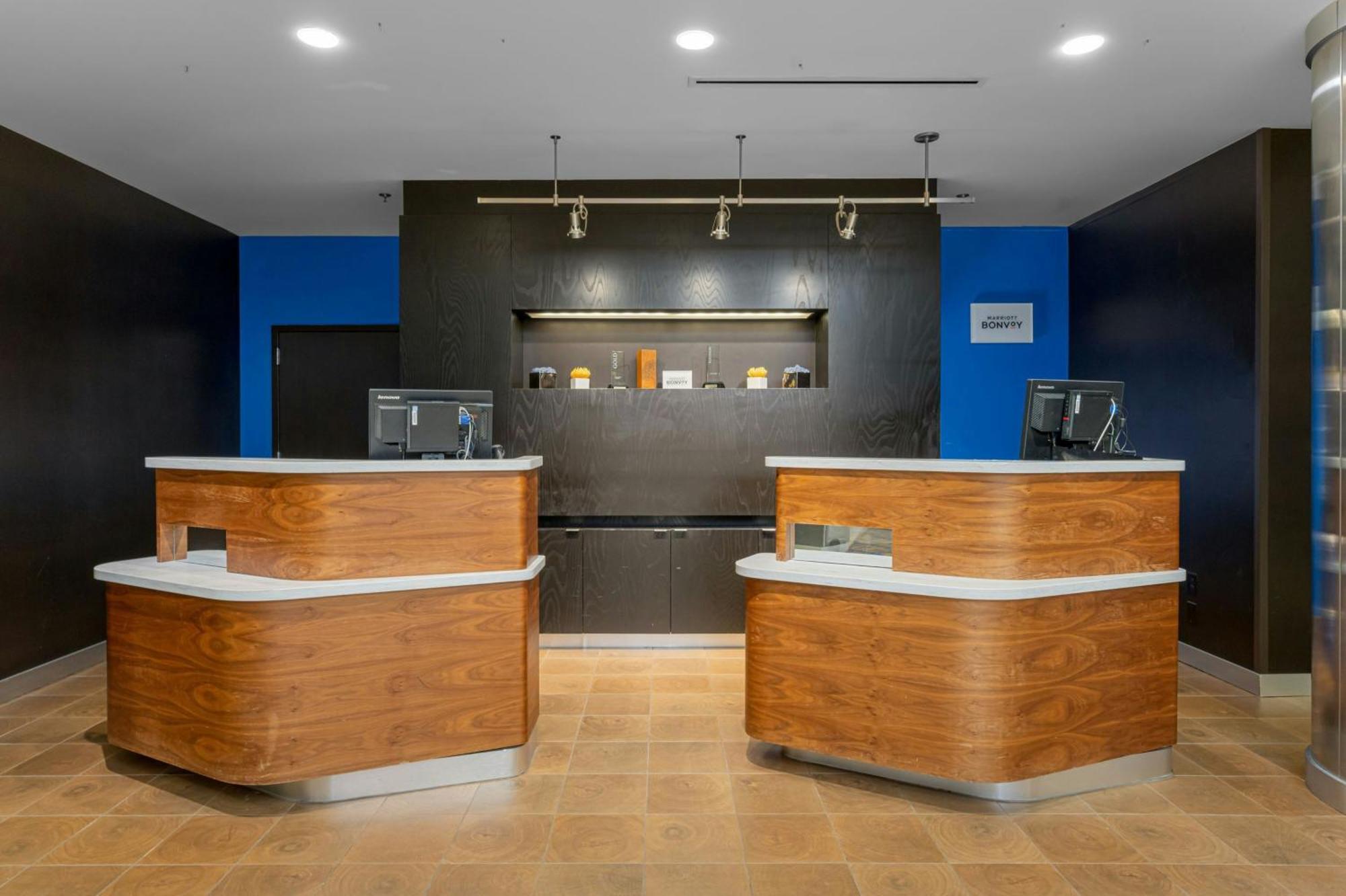Courtyard By Marriott Asheville Airport Флетчер Екстер'єр фото