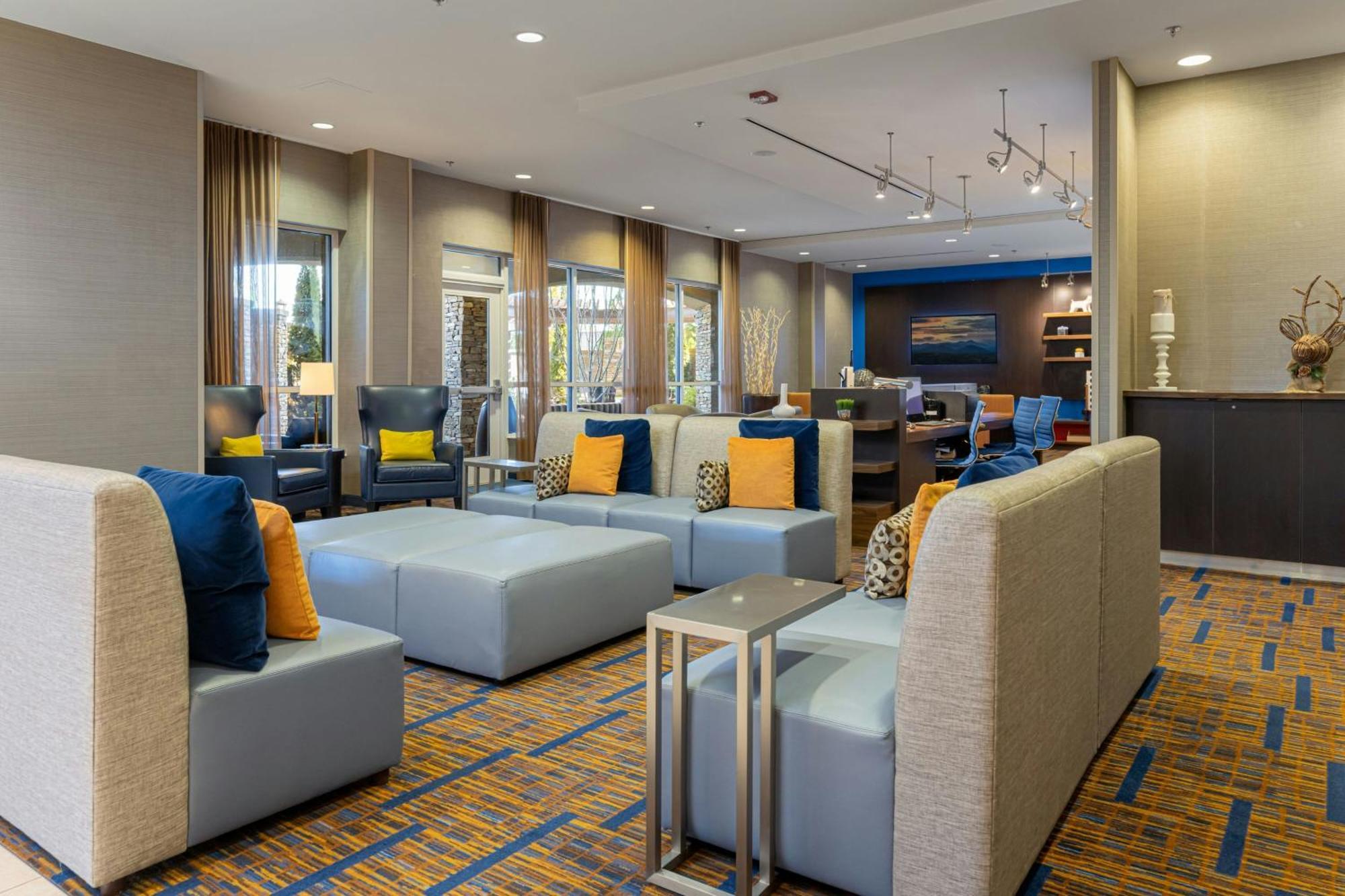 Courtyard By Marriott Asheville Airport Флетчер Екстер'єр фото
