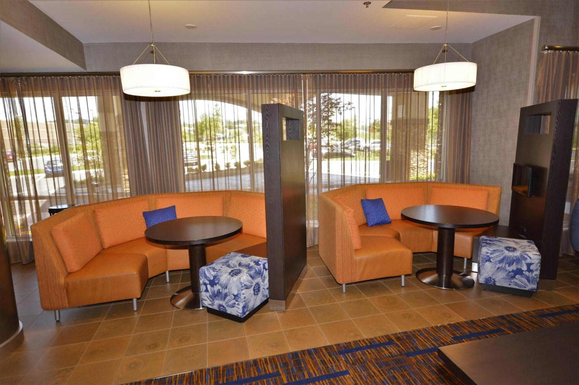 Courtyard By Marriott Asheville Airport Флетчер Екстер'єр фото