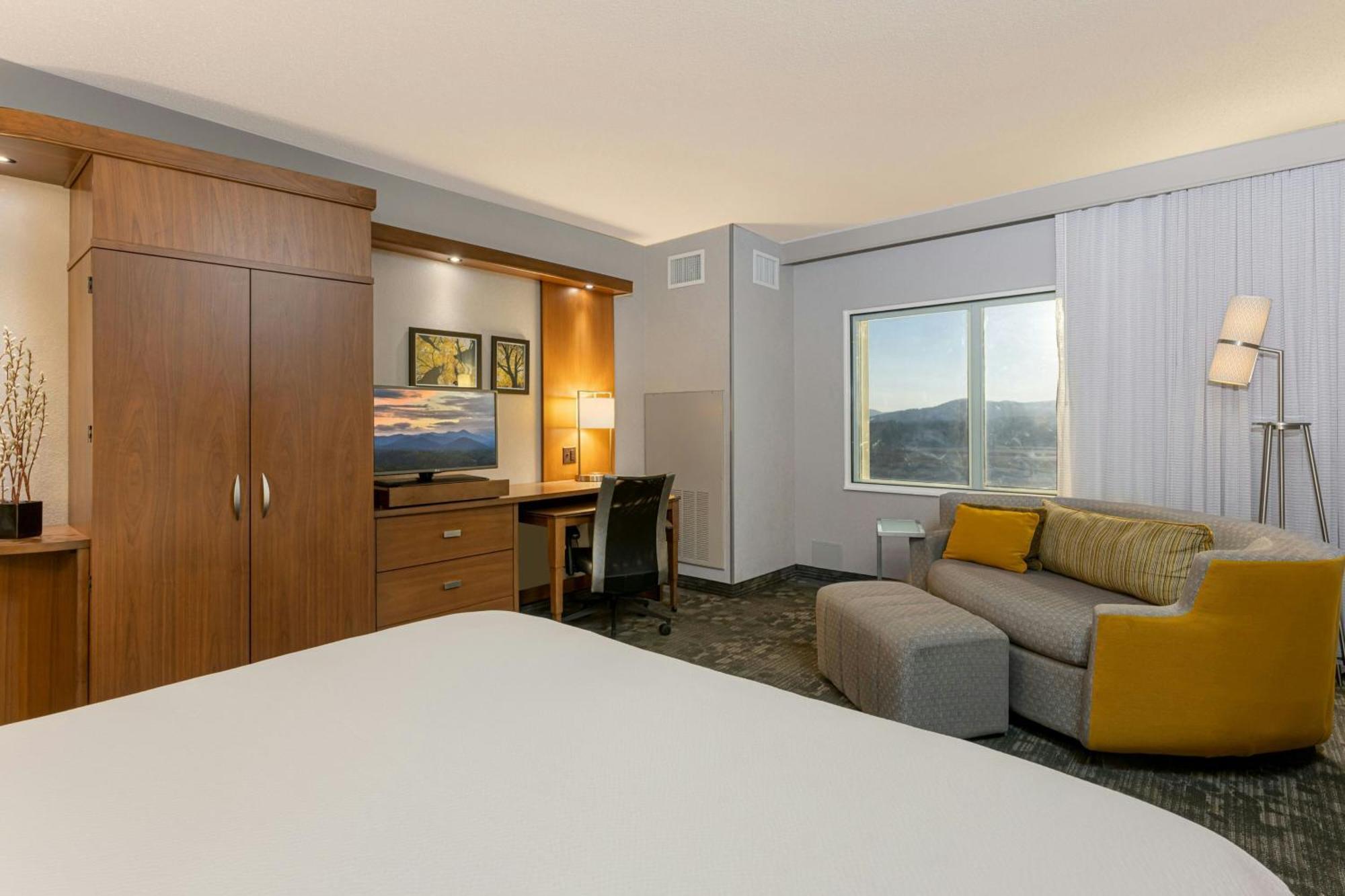 Courtyard By Marriott Asheville Airport Флетчер Екстер'єр фото