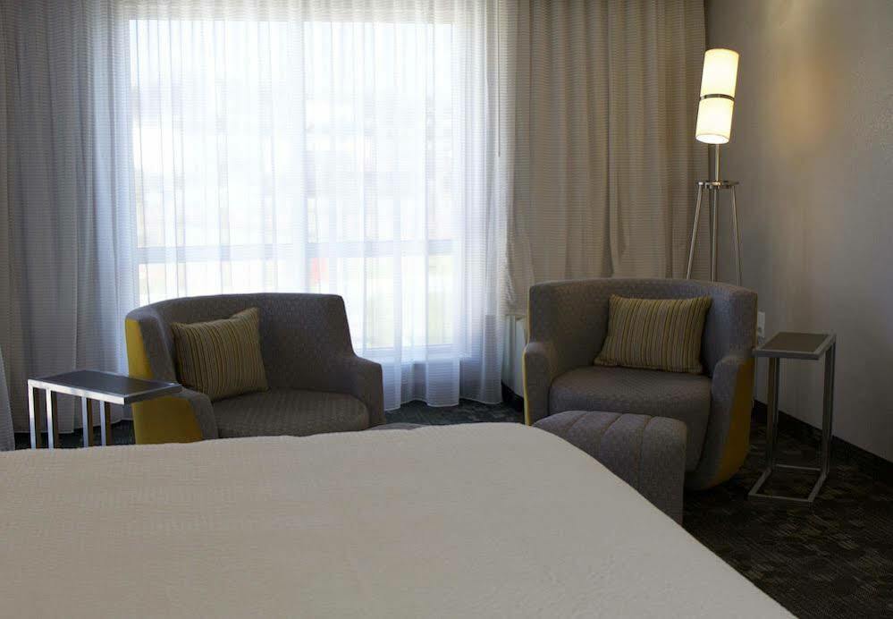 Courtyard By Marriott Asheville Airport Флетчер Екстер'єр фото